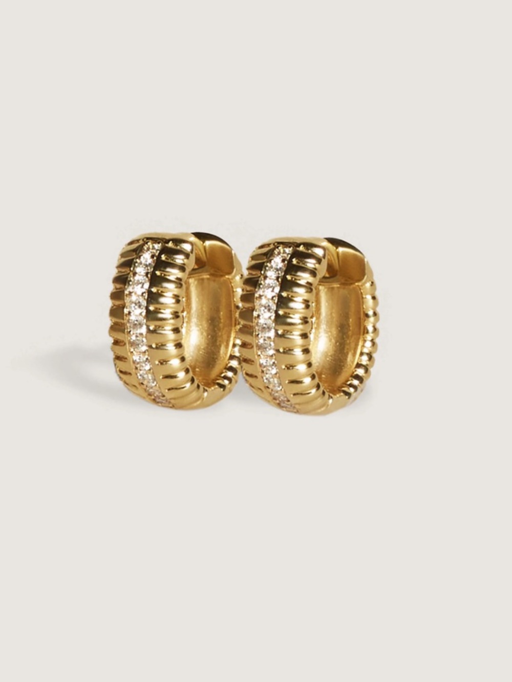 KINN Solis Ribbed Pavé Diamond Hoop Earrings